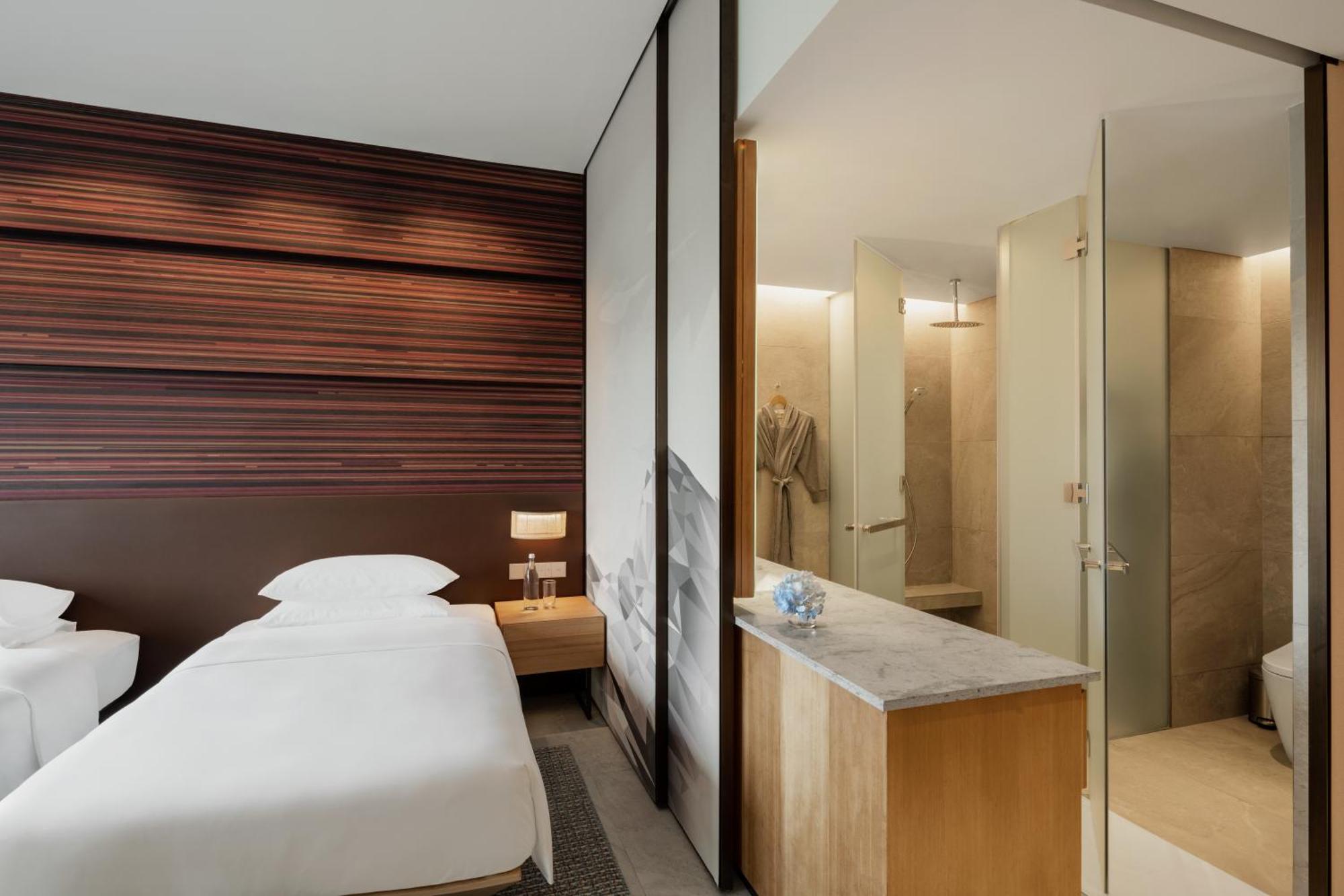 Hyatt Centric 5* Kota Kinabalu